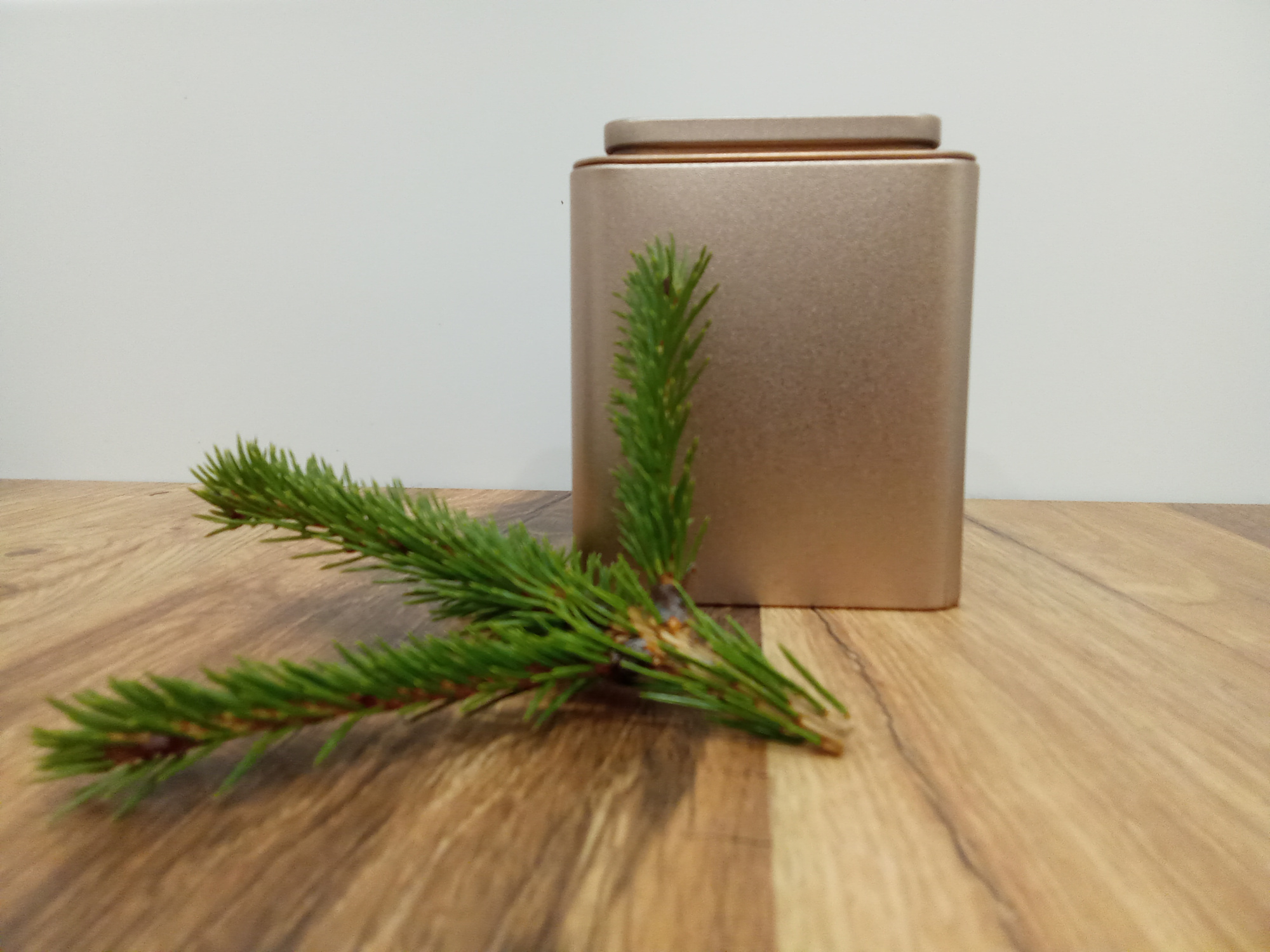 Металлическая урна для праха